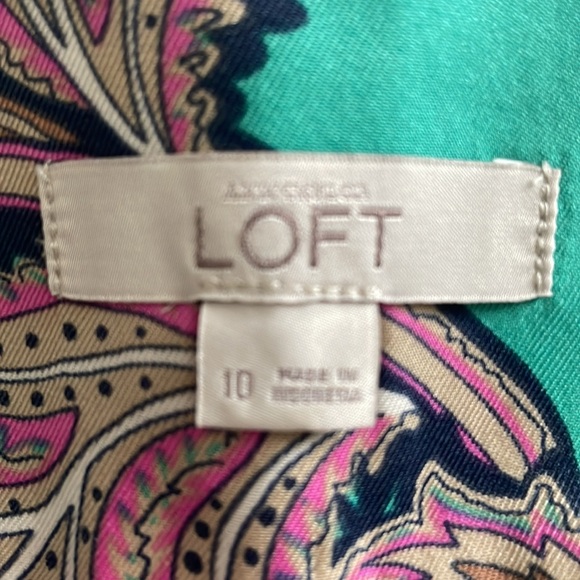 LOFT satin pleated shorts - Picture 3 of 4